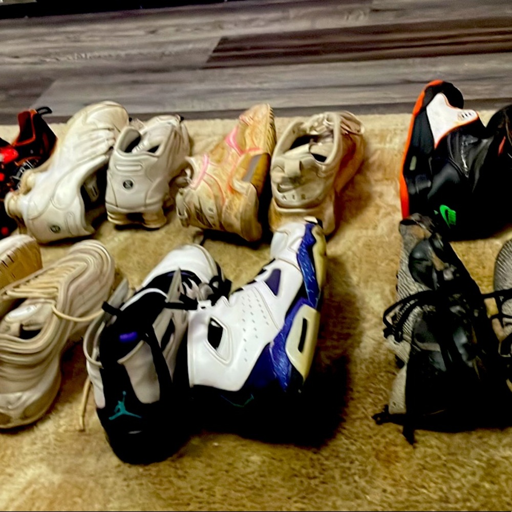 Sneakers